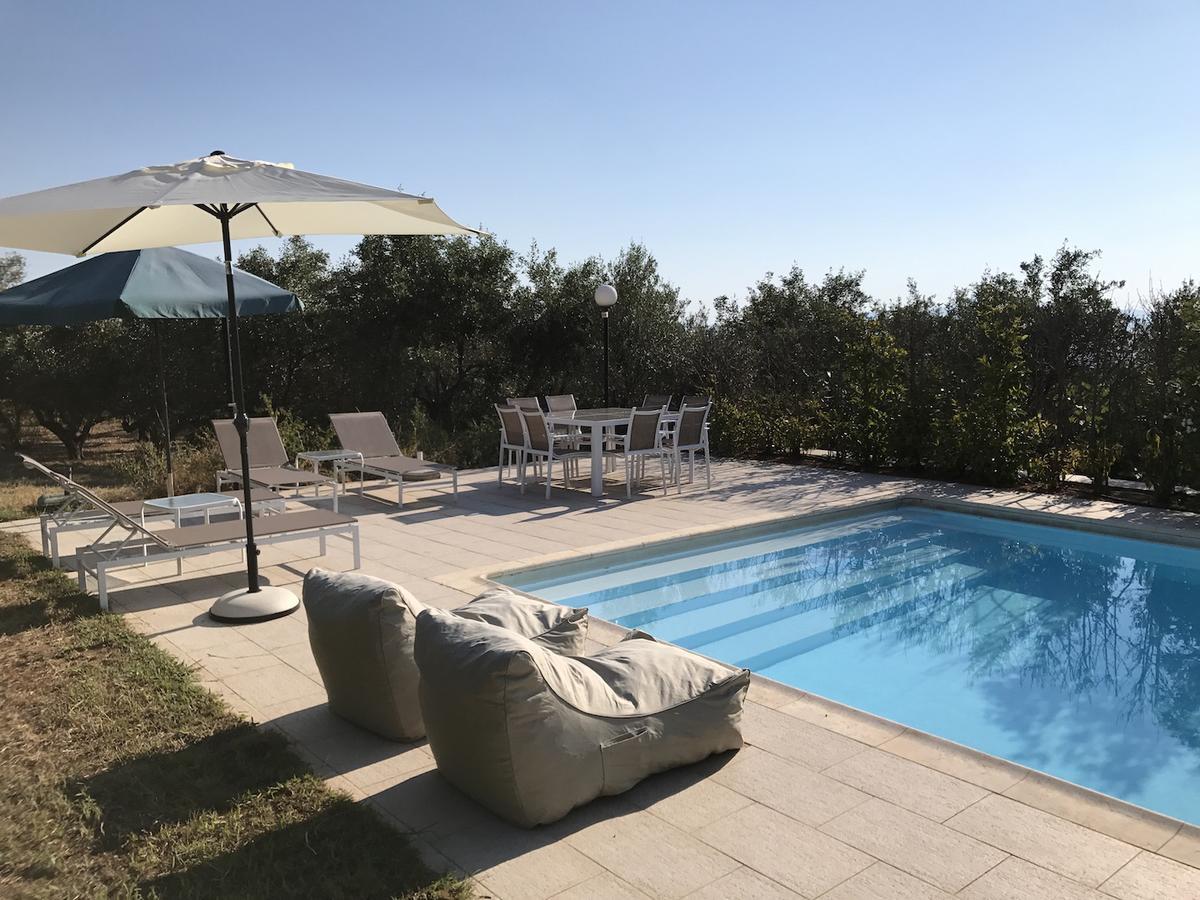 Irimar Retreat Managed By Hilltop Residences Mikrá Mandínia Exteriér fotografie